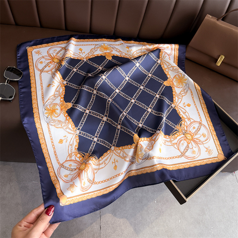 Blue Classic Chain Print Squar - đánh giá và giá Ascot Neck Scarf