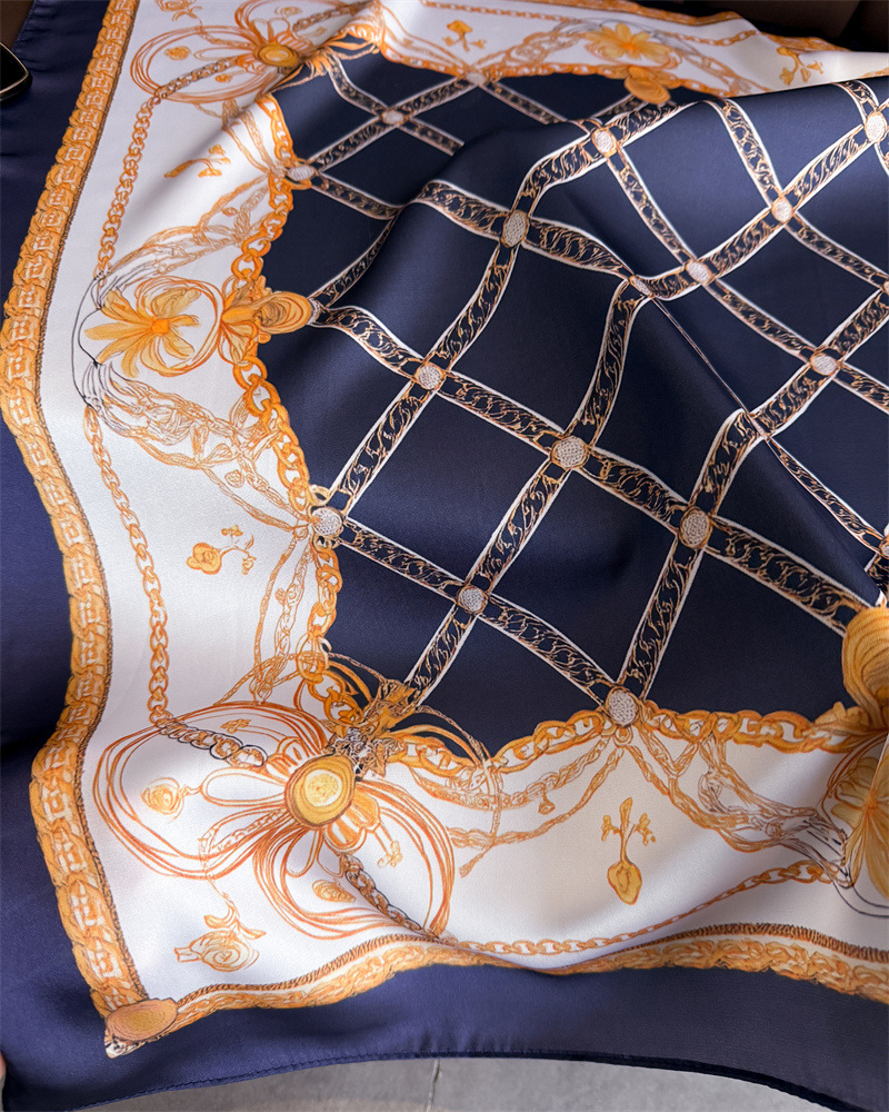 Blue Classic Chain Print Squar - đánh giá và giá Ascot Neck Scarf
