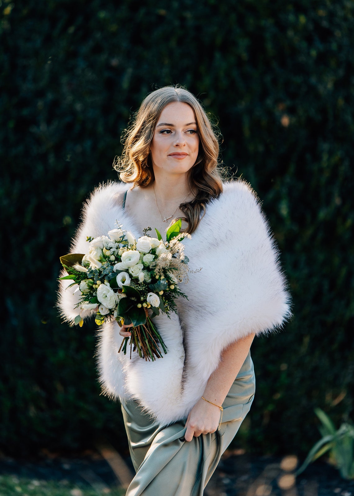 Ngà Voi Đen Đầu Lông Thú Giả C - đánh giá và giá Stole Wedding Shawl