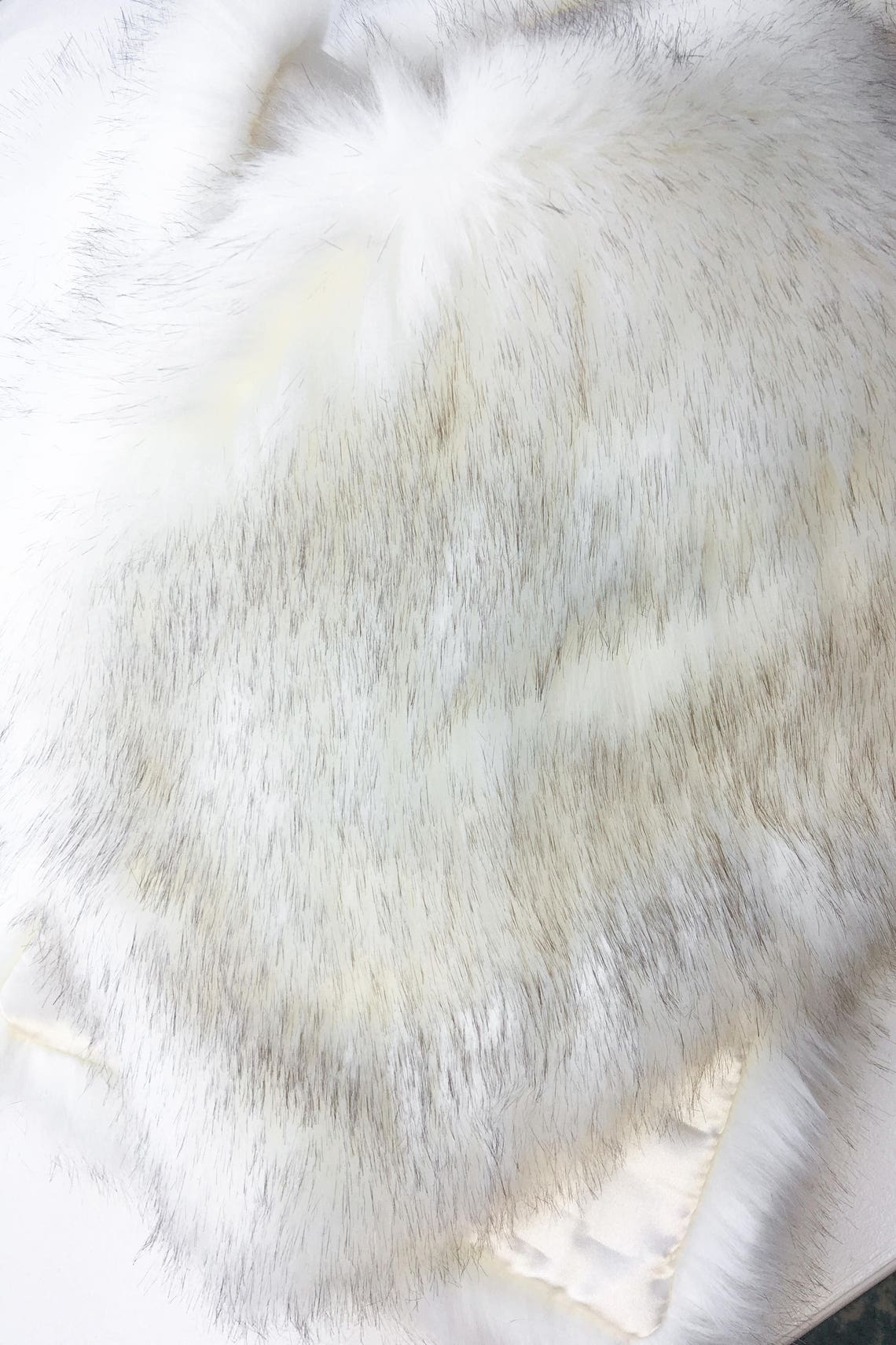 Ngà Voi Đen Đầu Lông Thú Giả C - đánh giá và giá Stole Wedding Shawl