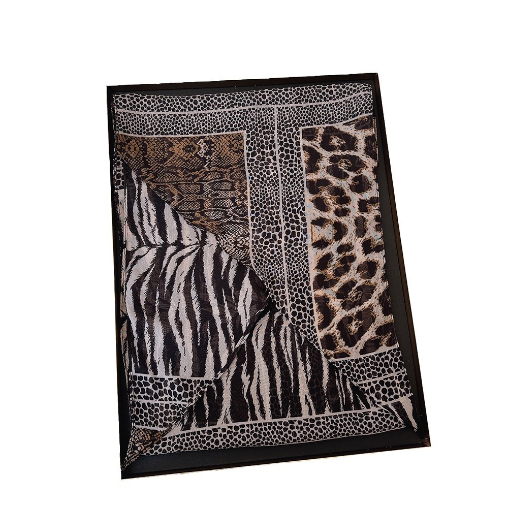 Leopard Small Long Silk Scarf  - đánh giá và giá Ascot Neck Scarf